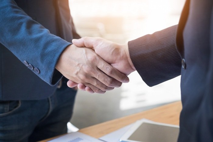 Hand shake